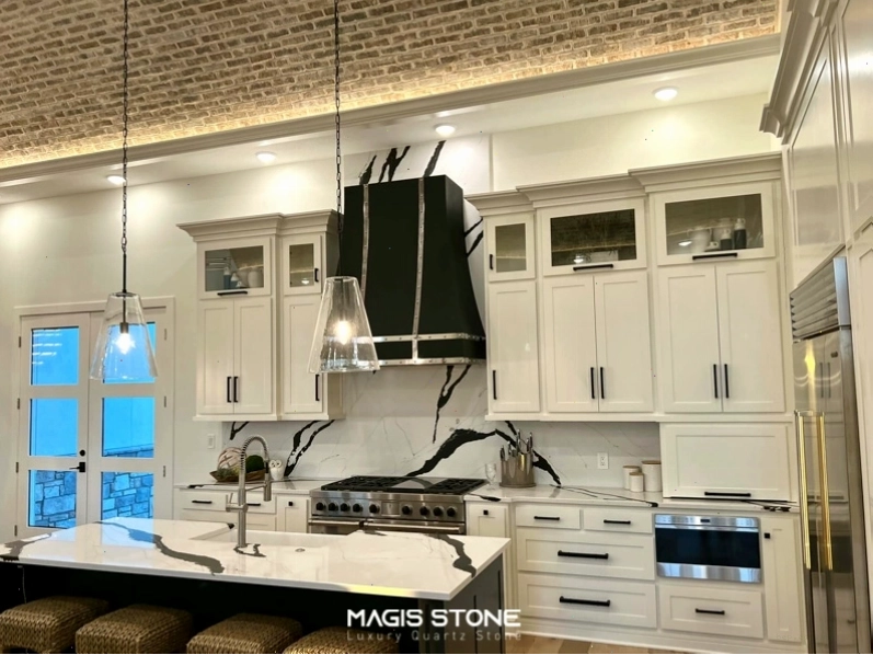 Đá Marble Calacatta Black ốp tường bếp