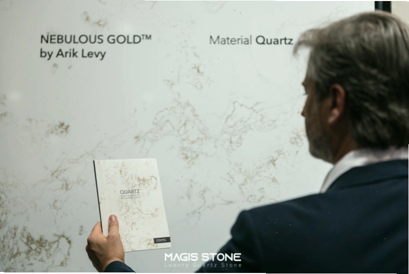 Đá thạch anh Vicostone màu Nebulous Gold ốp tường bếp