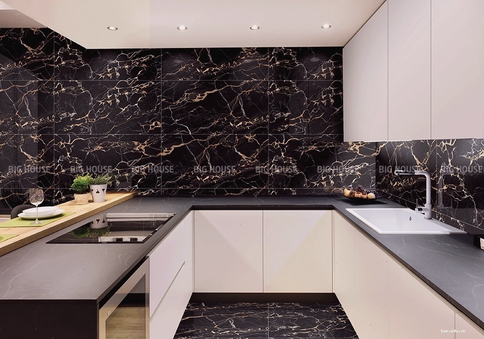 Gạch ốp bếp vân đá marble đen vân vàng