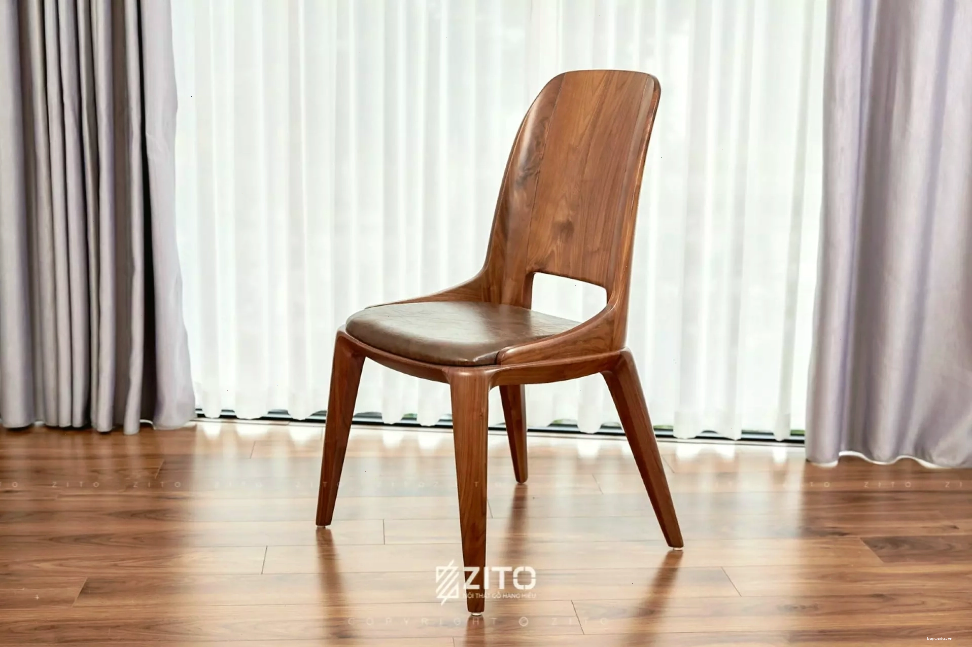 Ghế ăn gỗ óc chó ZGA 613
