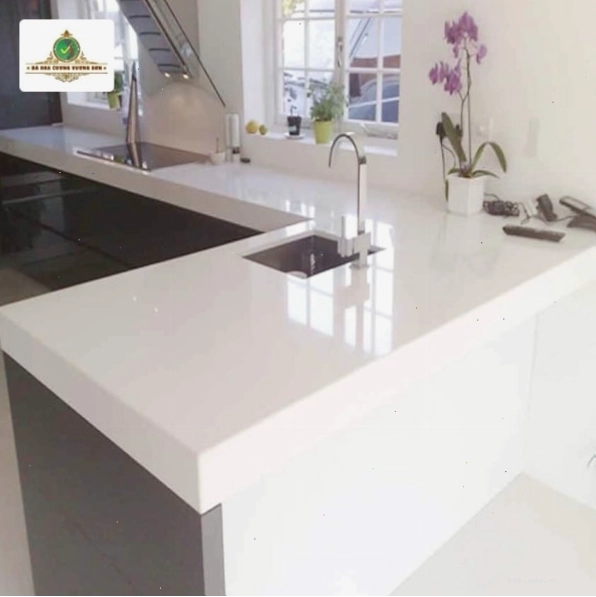 Làm mặt bàn đá bếp đẹp hơn và lâu bền với dịch vụ chuyên nghiệp
