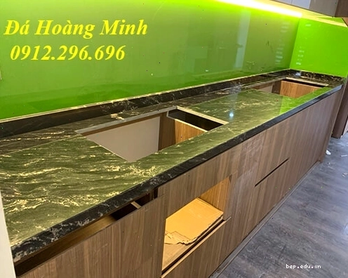 Mặt đá tủ bếp đẹp với gam màu trung tính sang trọng