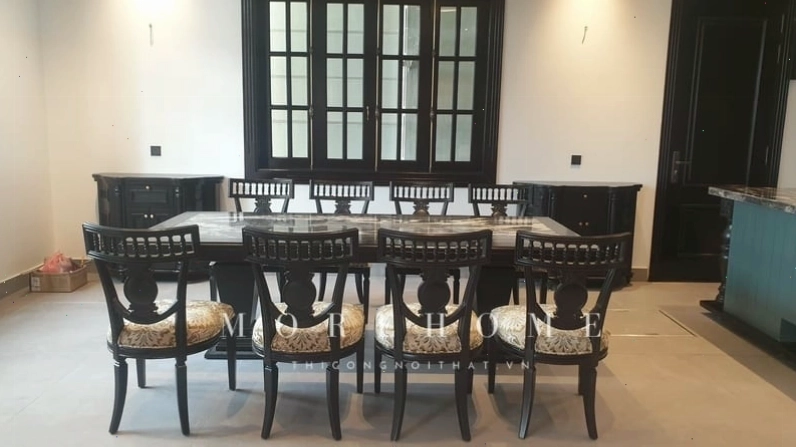 Mẫu bàn ăn tân cổ điển cho biệt thự với thiết kế tinh tế và sang trọng