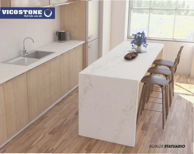 Mẫu đảo bếp kết hợp bàn ăn ốp đá VICOSTONE Statuario BQ8628 sang trọng phù hợp với căn bếp nhỏ