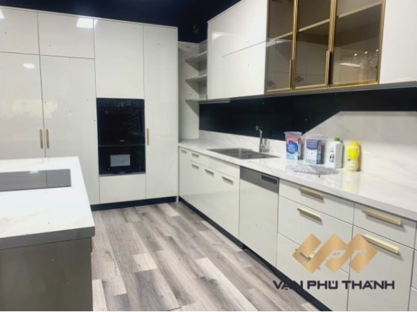 Mẫu tủ bếp gỗ Biên Hòa chất liệu gỗ nhựa acrylic thi công hoàn thiện