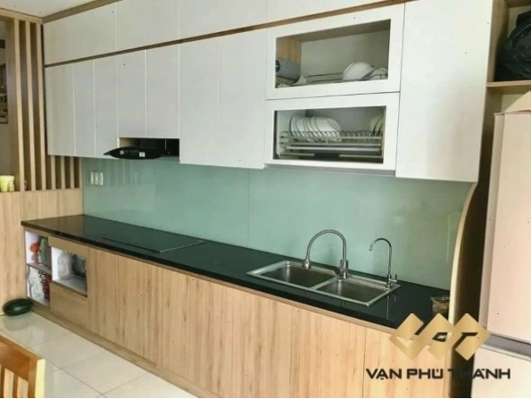 Mẫu tủ bếp gỗ Biên Hòa chất liệu nhựa Laminate