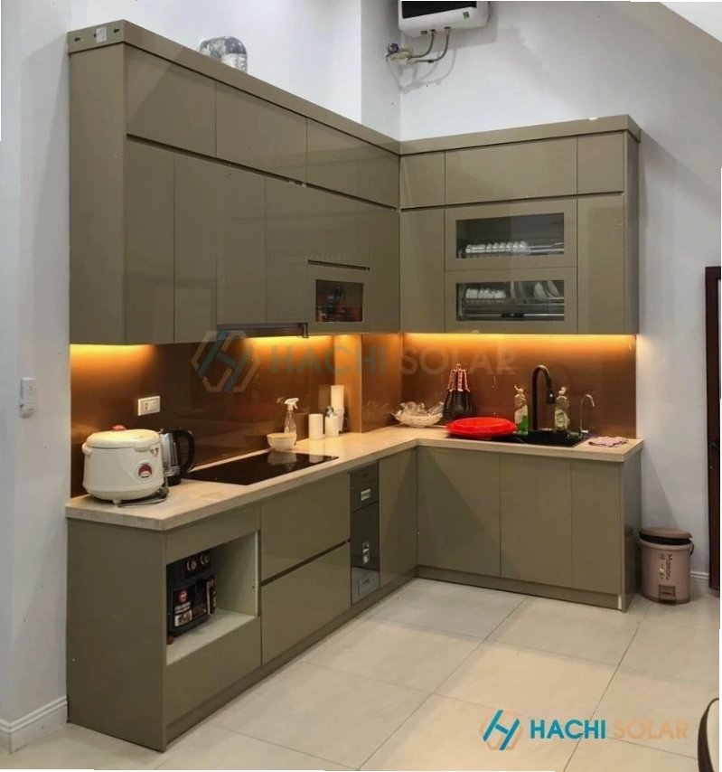 Mẫu tủ bếp treo tường giá rẻ 2025, thiết kế đẹp và tiện dụng cho nhà nhỏ