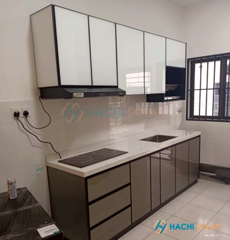 Mẫu tủ bếp treo tường nhỏ khung nhôm kính sơn giá rẻ, phù hợp không gian hạn chế