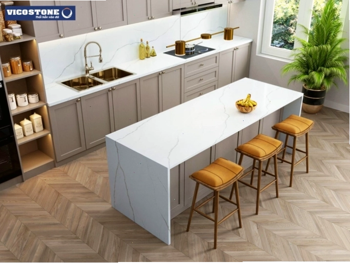 Ốp đá VICOSTONE Alessandria BQ8915 cho bàn bếp tạo không gian tươi sáng