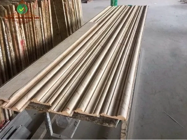 Phào chỉ đá bếp bảo vệ tường và bề mặt bếp khỏi bám bẩn