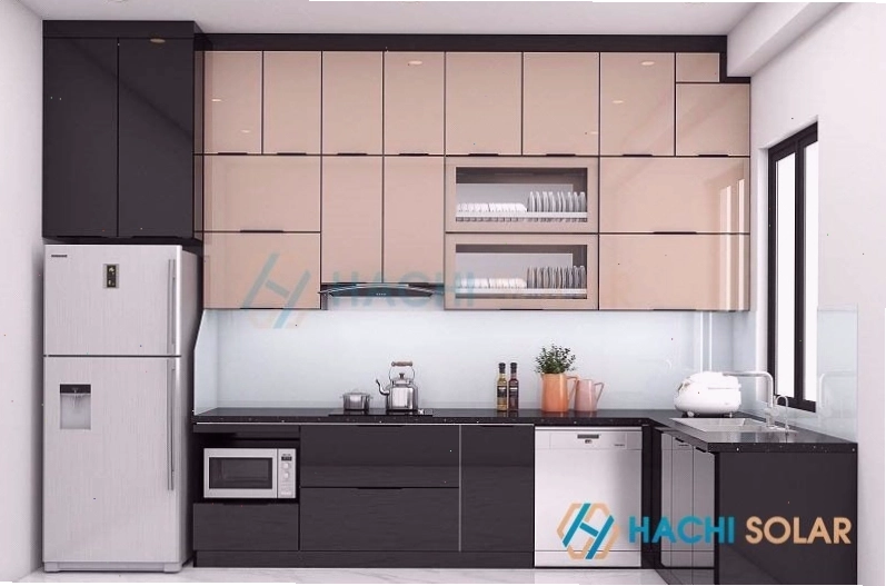 Thiết kế tủ treo tường nhà bếp nhỏ gọn sát trần, tận dụng tối đa không gian