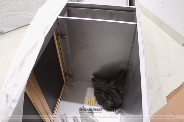 Thùng tủ bếp làm từ inox 304 bền bỉ, chống gỉ sét