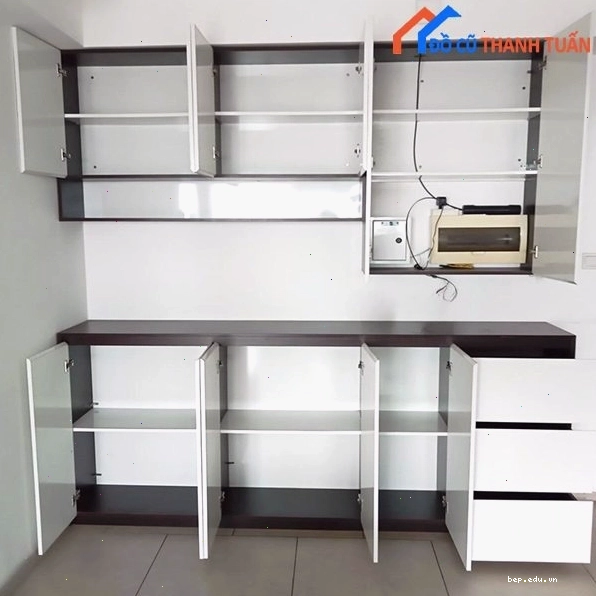 Tủ bếp cũ hình chữ L thanh lý tại Hà Nội