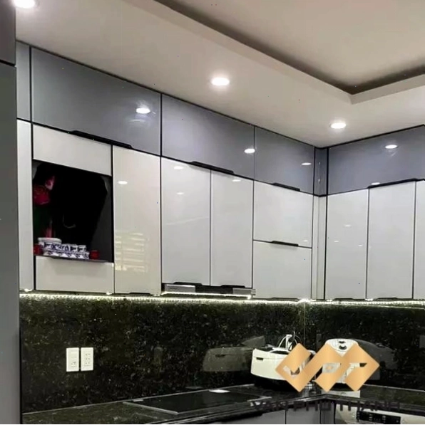 Tủ bếp đa năng nhôm cánh kính thiết kế sát trần độc đáo