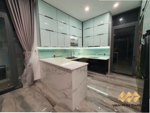 Tủ bếp khung hợp kim nhôm cánh kính