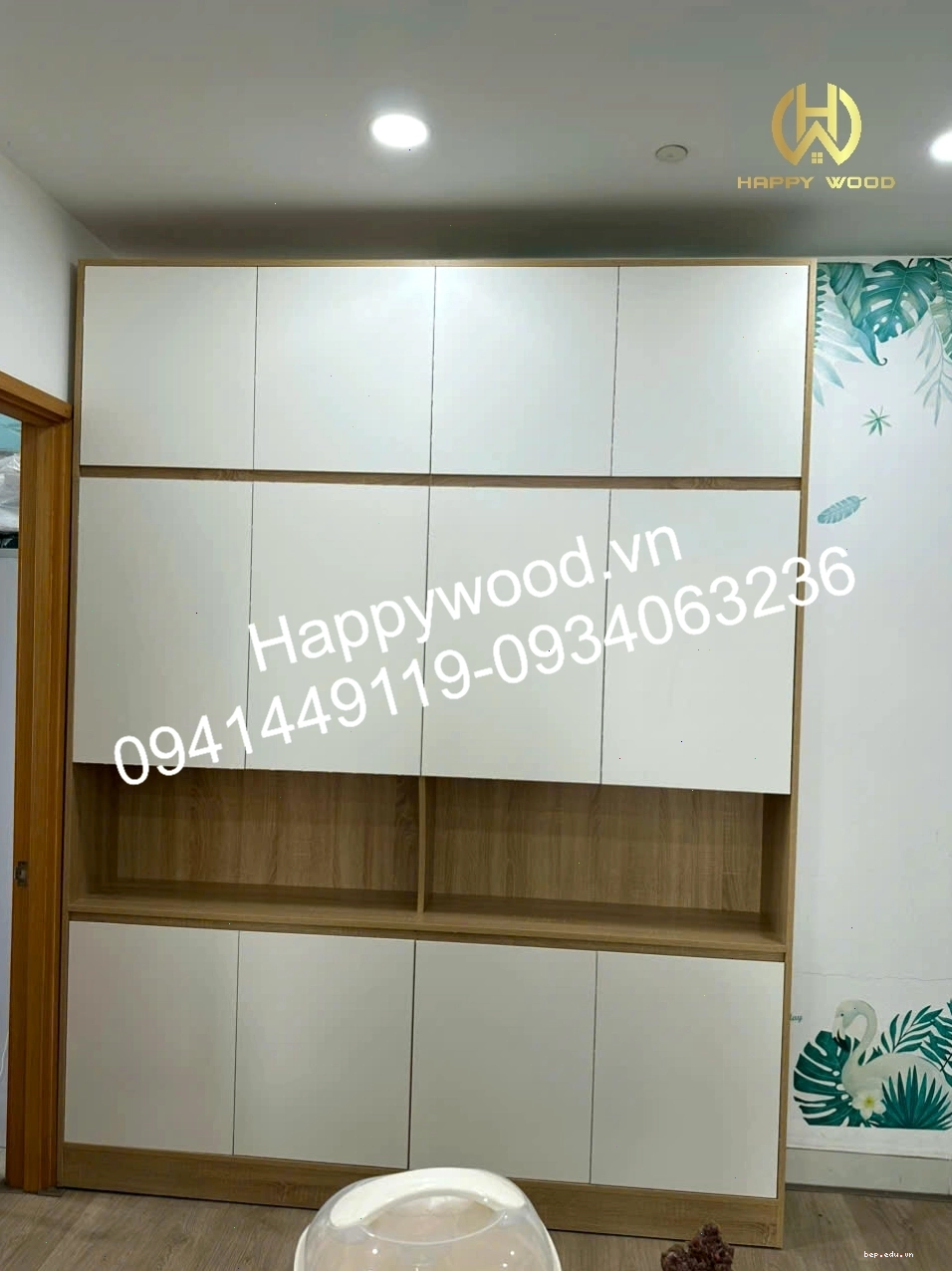 Tủ bếp thiết kế sang trọng, màu sồi phối cánh trắng