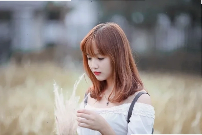 Hình nền gái xinh với phong cách cá tính và năng động