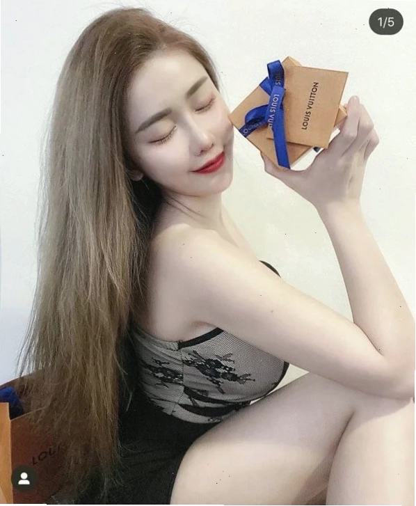 Mai Hà Hoàng Yến với vẻ đẹp ngọt ngào, nữ tính tựa nữ sinh