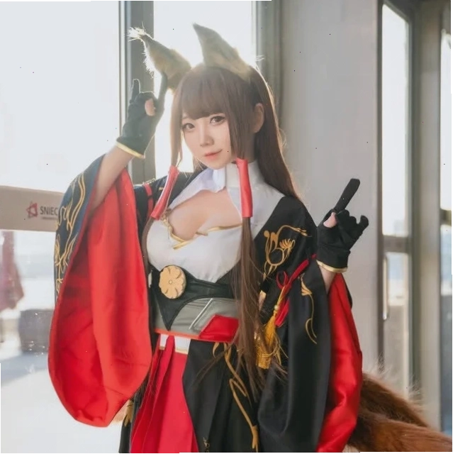 Nam cosplayer nam hóa thân thành nữ anime xinh đẹp