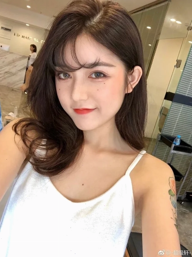 Vẻ đẹp dịu dàng và sang trọng của thiếu nữ Trung Hoa