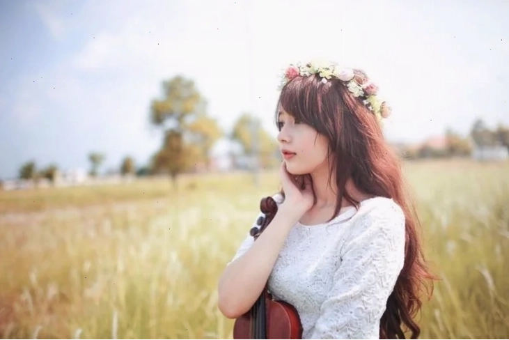 Wallpaper iPhone Android gái xinh mang súng cực đẹp