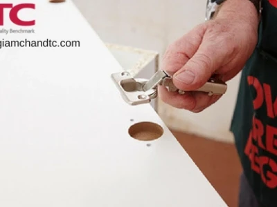 Bí Quyết Lắp Bản Lề Tủ Bếp Chuẩn Xác và Bền Đẹp