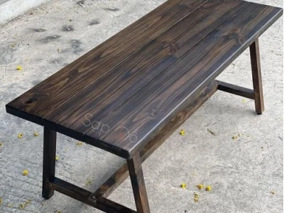 Khám phá bàn ăn gỗ thông đa dạng mẫu mã và ứng dụng thực tế