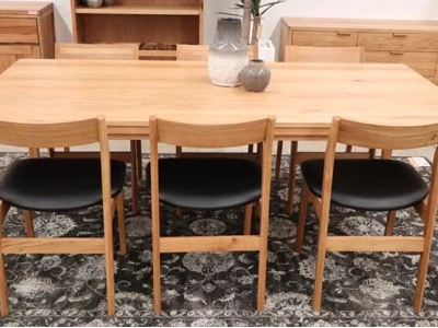 Khám Phá Vẻ Đẹp Bộ Bàn Ăn Gỗ Sồi: Sang Trọng, Bền Bỉ Cho Không Gian Gia Đình