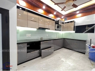 Tủ Bếp Inox Cánh Kính: Lựa Chọn Sang Trọng Bền Vững Cho Không Gian Bếp 2026
